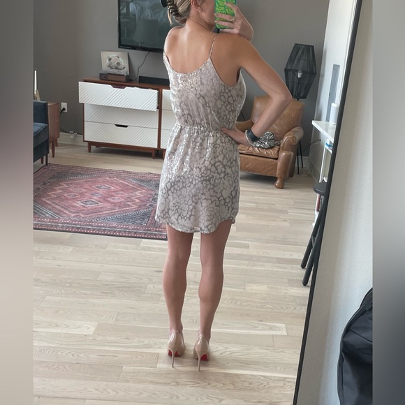 Light pink and taupe mini sequined cocktail dress size 4 by Rebecca Taylor - Picture 3 of 4